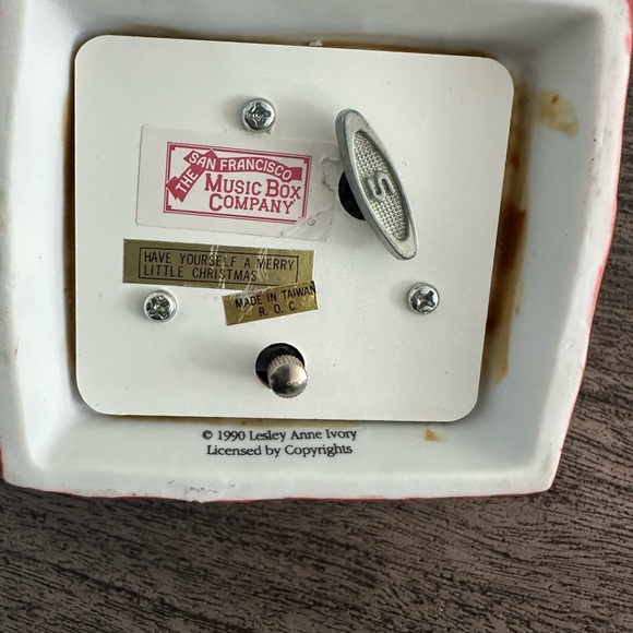 Red Cat Figurine in Festive Bag - Picture 2 of 8